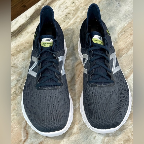 Men’s NEW BALANCE Fresh Foam Beacon 2 v2 running shoes- Size 14. - Picture 4 of 12